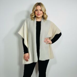 Black Tape Fuzzy Colorblock Women's Poncho size Medium Cardigan Wrap One Button